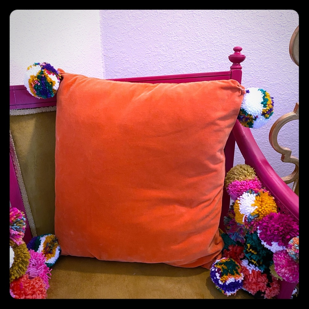 Pom Pom pillow